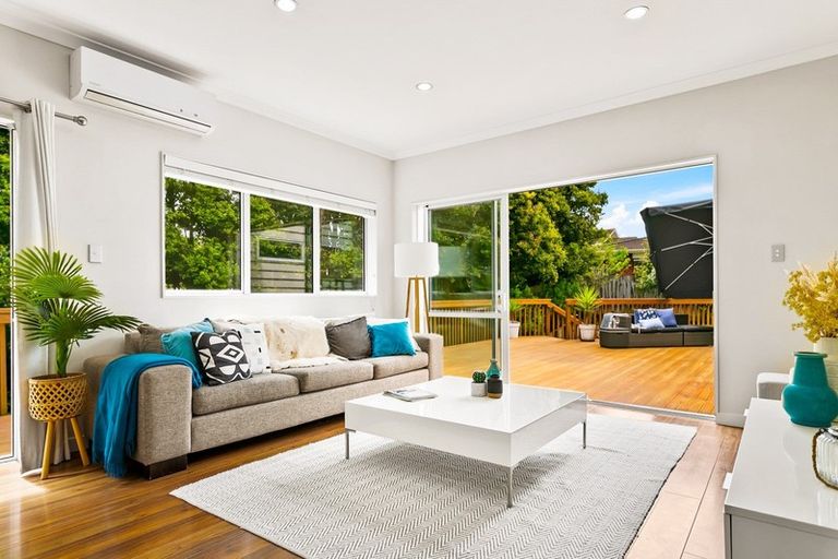 Photo of property in 311b Great North Road, Henderson, Auckland, 0612