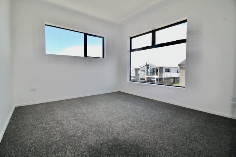 Photo of property in 64 Nugget Avenue, Hobsonville, Auckland, 0616