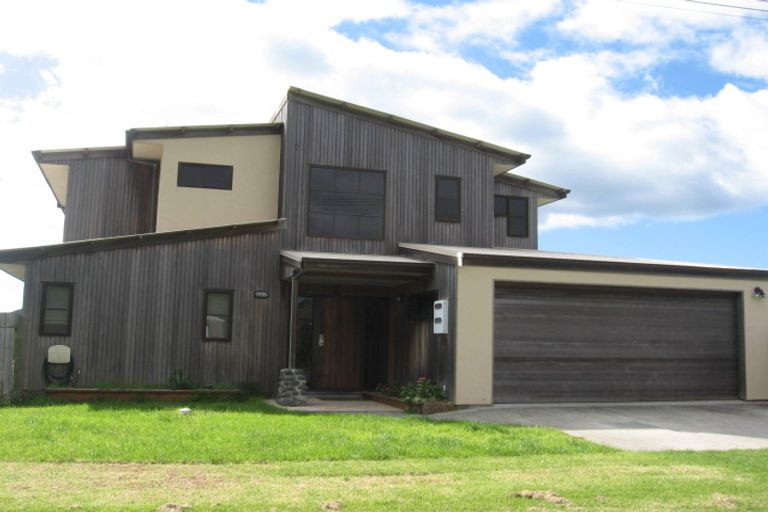 Photo of property in 18 Kaye Road, Pataua North, Whangarei, 0175