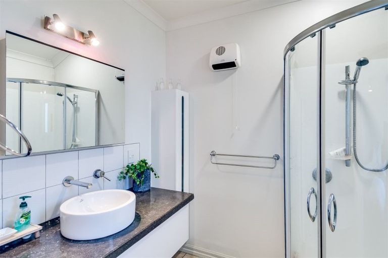 Photo of property in 4 Highgrove Place, Waipukurau, 4200