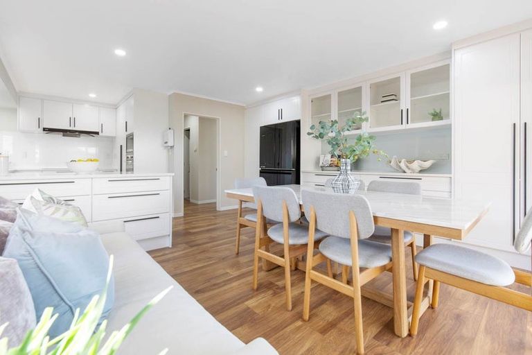 Photo of property in 13 Oakridge Way, Northpark, Auckland, 2013