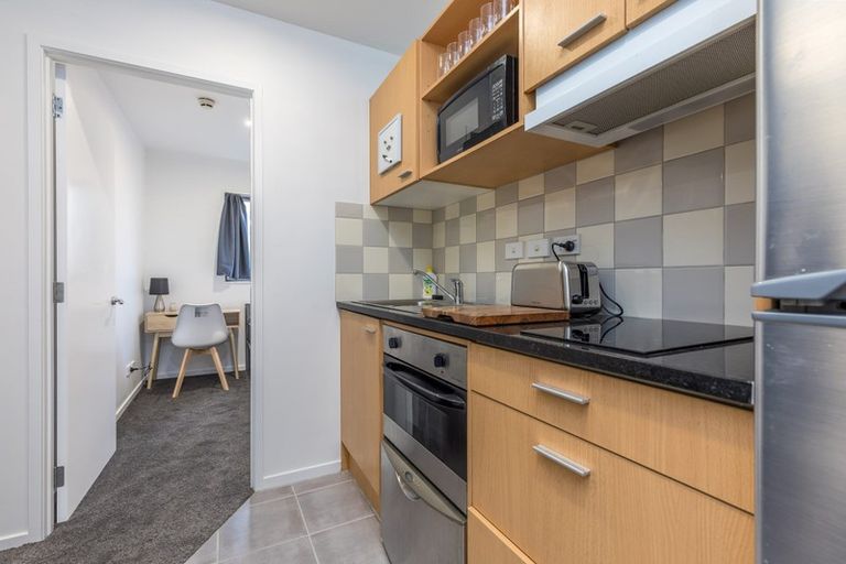 Photo of property in Scotia Tower Apartments, 8a/8 Scotia Place, Auckland Central, Auckland, 1010