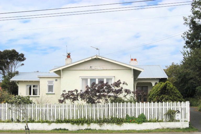 Photo of property in 11 Kawatiri Avenue, Gonville, Whanganui, 4501