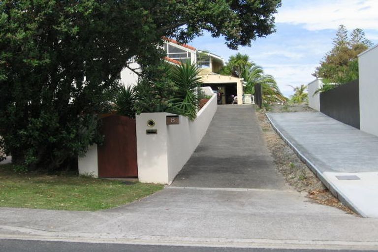Photo of property in 23 Waiake Street, Torbay, Auckland, 0630