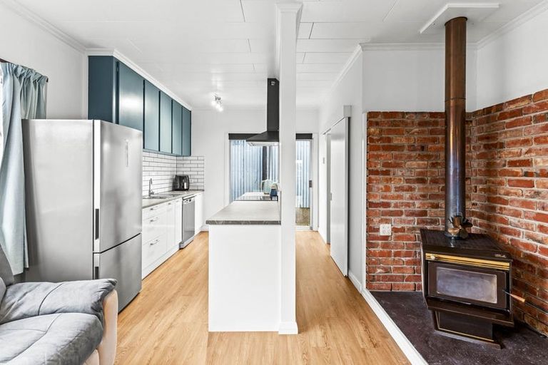 Photo of property in 394 South Road, Caversham, Dunedin, 9012