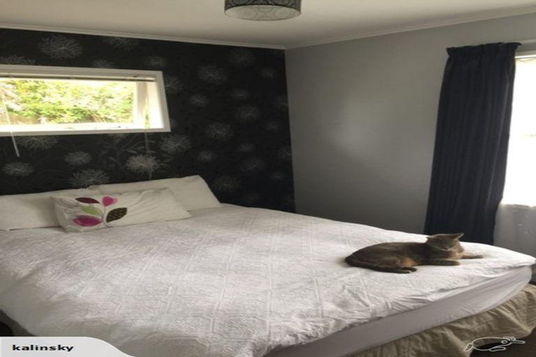 Photo of property in 3 Shanley Crescent, Waiuku, 2123