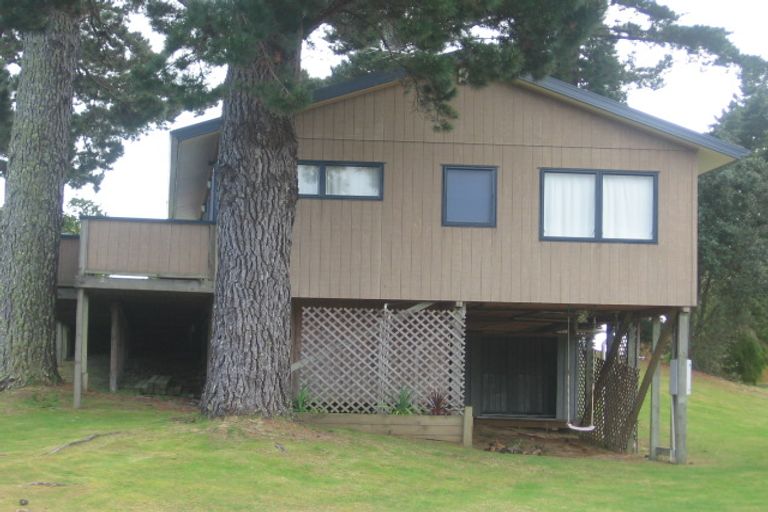 Photo of property in 112 Karaka Place, Matarangi, Whitianga, 3592