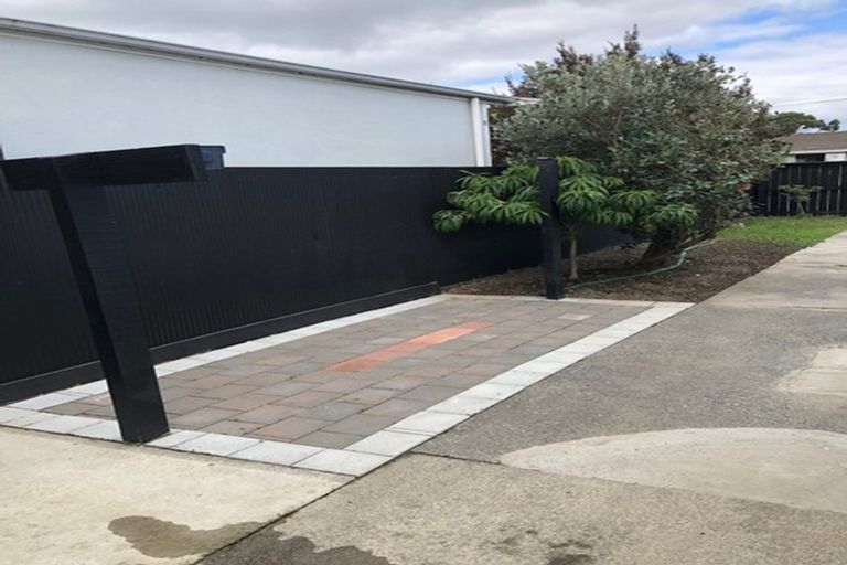 Photo of property in 1/15 Sturrocks Road, Redwood, Christchurch, 8051