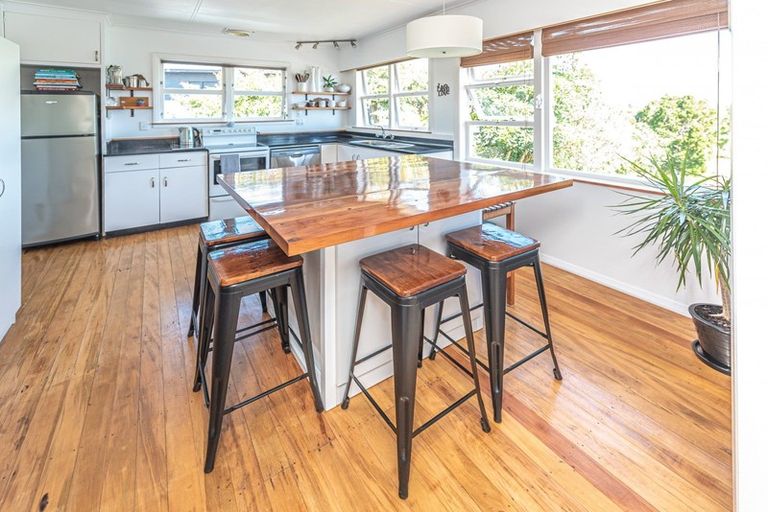 Photo of property in 104 Mount View Road, Bastia Hill, Whanganui, 4500