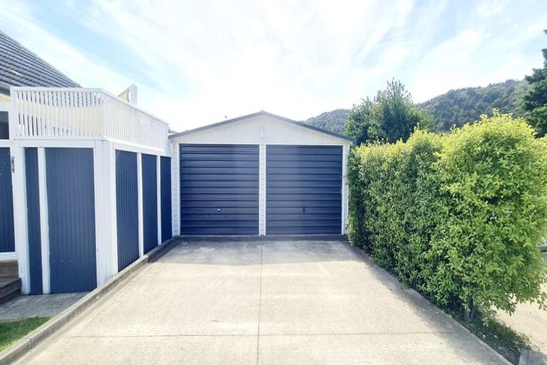 Photo of property in 32 Rimutaka Street, Trentham, Upper Hutt, 5018