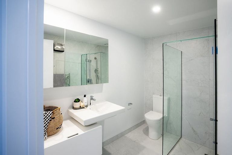 Photo of property in 2/24 Rookwood Avenue, New Brighton, Christchurch, 8083