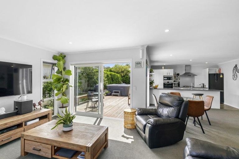 Photo of property in 38 Brian Morgan Terrace, Wainuiomata, Lower Hutt, 5014