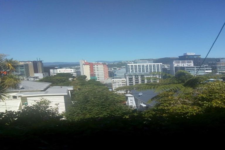 Photo of property in 28 Talavera Terrace, Kelburn, Wellington, 6012