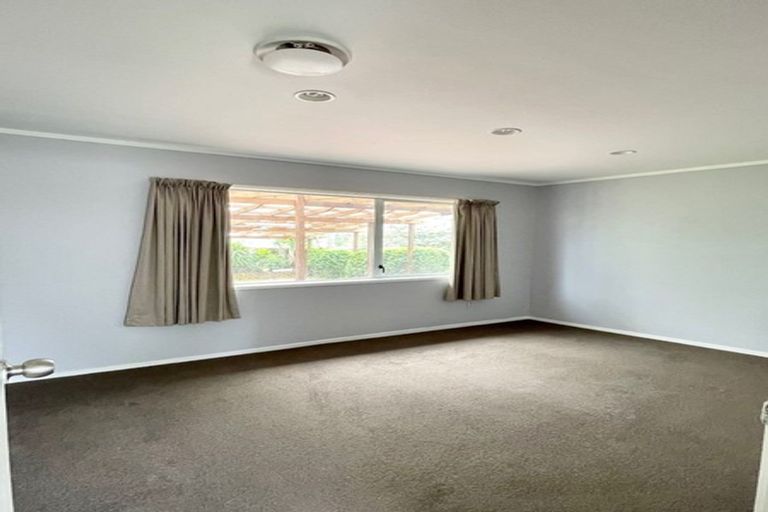 Photo of property in 22 Cherry Tree Place, Massey, Auckland, 0614