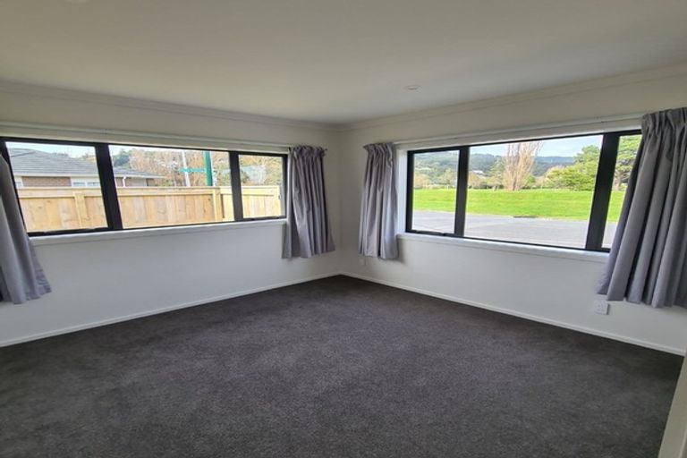 Photo of property in 28 Manor Park Road, Manor Park, Lower Hutt, 5019