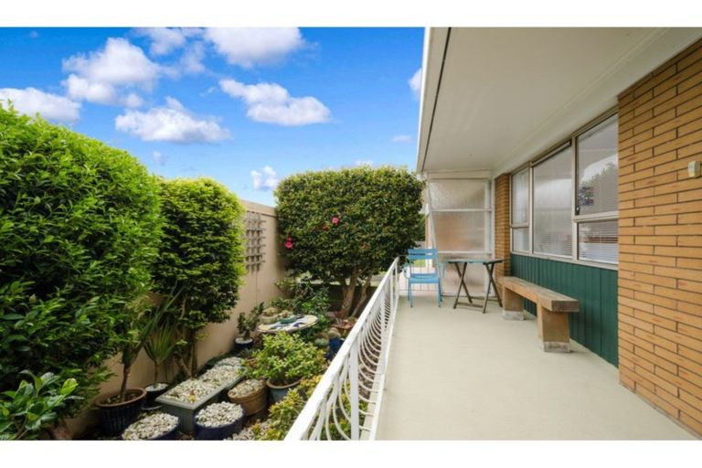 Photo of property in 1/8 Matuhi Rise, Henderson, Auckland, 0612