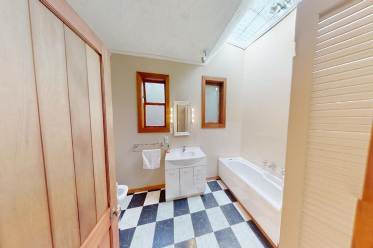 Photo of property in 48 Bourke Street, Palmerston North, 4410