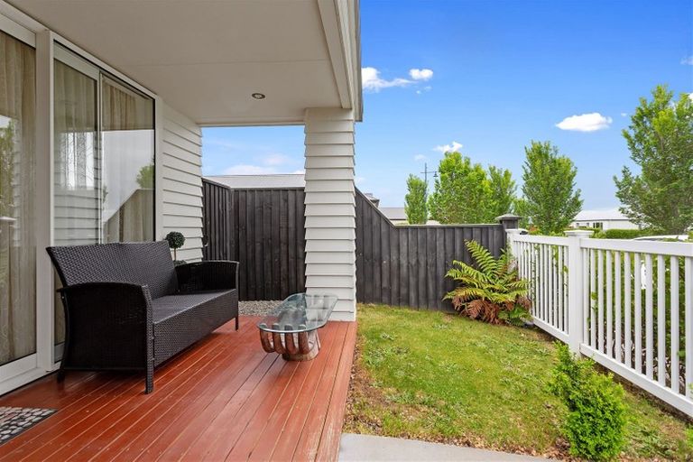 Photo of property in 13 Pounamu Place, Pegasus, 7612