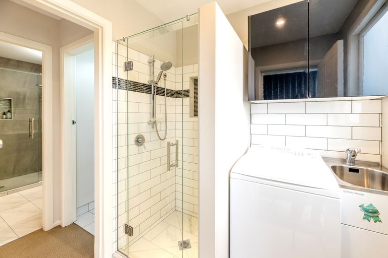 Photo of property in 127 Northcote Road, Northcote, Christchurch, 8052