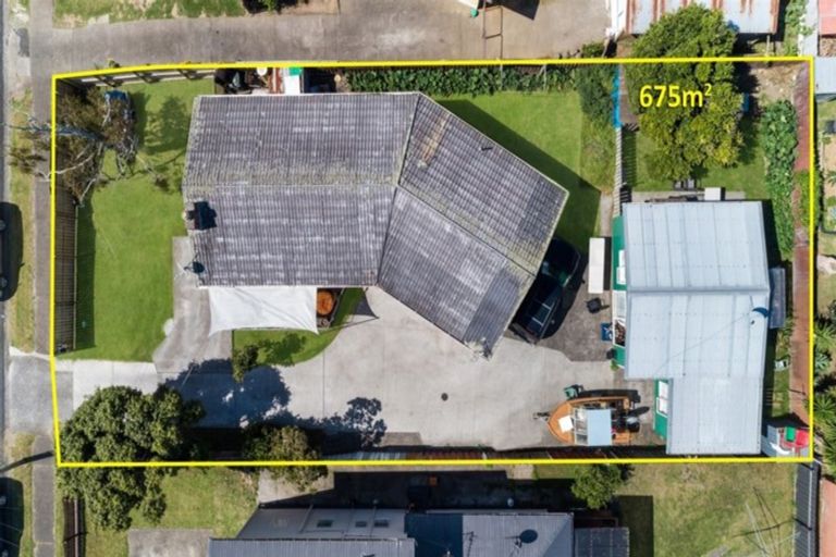 Photo of property in 12 Kohinoor Avenue, Mangere, Auckland, 2022