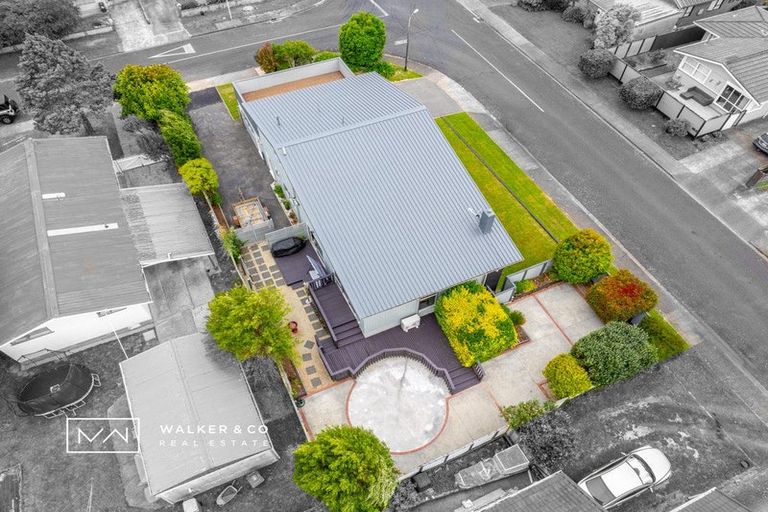 Photo of property in 1 Roband Crescent, Brown Owl, Upper Hutt, 5018