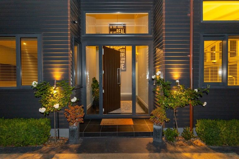 Photo of property in 12 Ihaka Street, Hokowhitu, Palmerston North, 4410