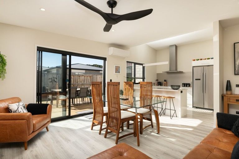 Photo of property in 82 Awataha Crescent, Pyes Pa, Tauranga, 3110