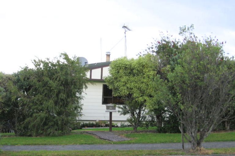 Photo of property in 1 Awatere Place, Snells Beach, 0920