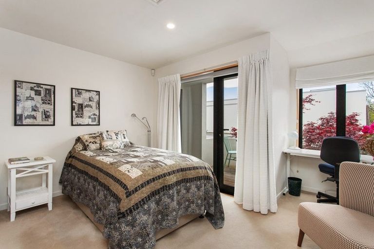 Photo of property in 2/31a Garden Road, Merivale, Christchurch, 8014