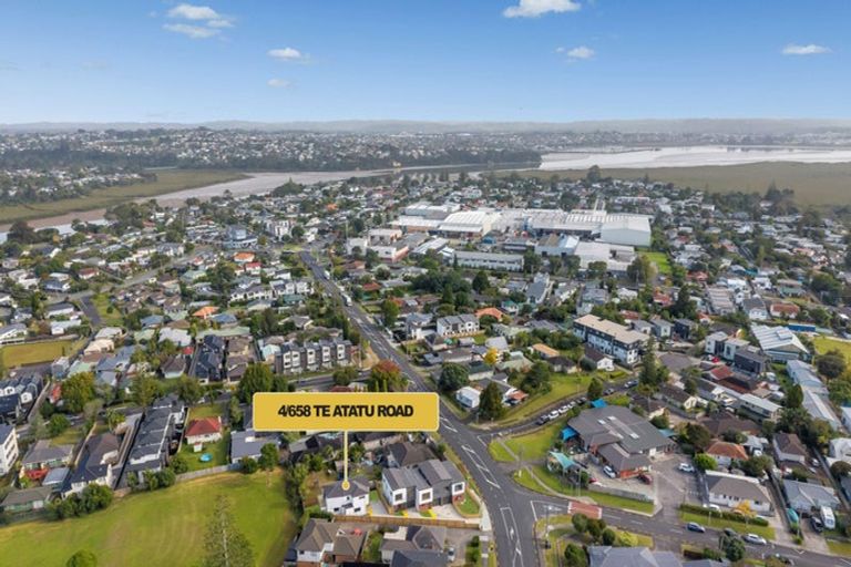 Photo of property in 658d Te Atatu Road, Te Atatu Peninsula, Auckland, 0610