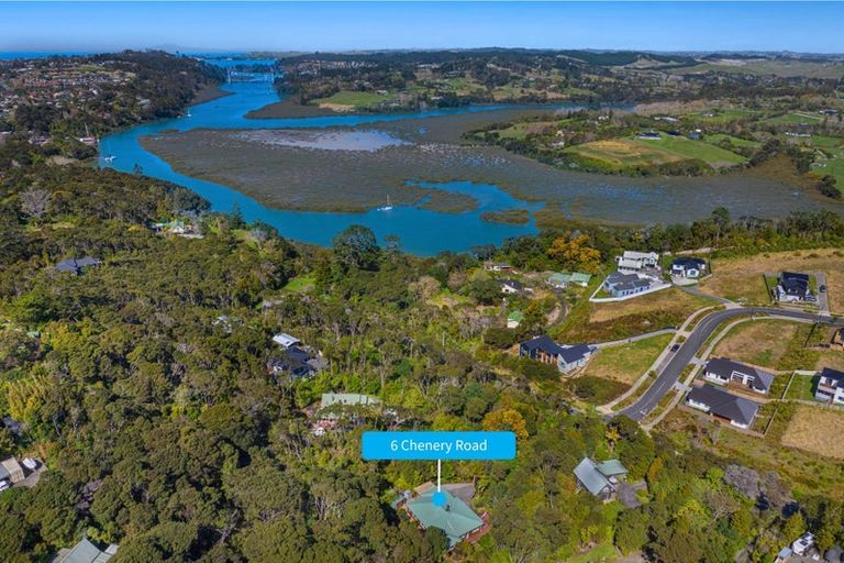 Photo of property in 6 Chenery Road, Red Beach, 0932