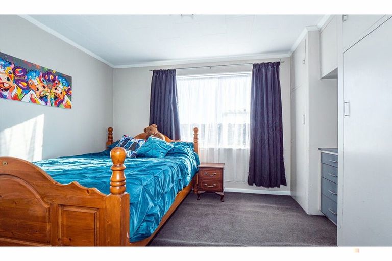 Photo of property in 12 Grasmere Street, Waimataitai, Timaru, 7910