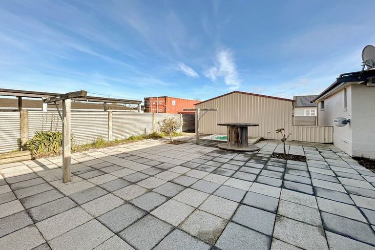 Photo of property in 9 Grange Street, Winton, 9720