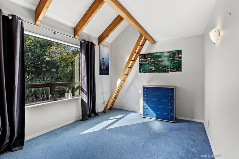 Photo of property in 11 Baxter Way, Karori, Wellington, 6012