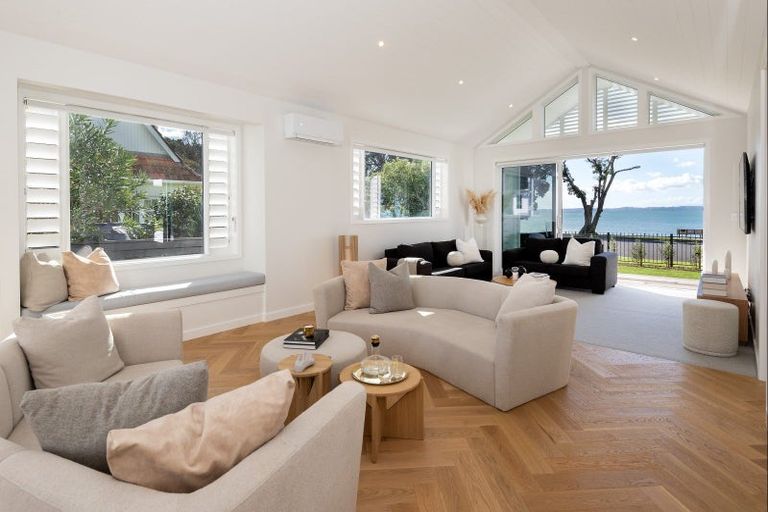 Photo of property in 15 Shelly Beach Parade, Cockle Bay, Auckland, 2014