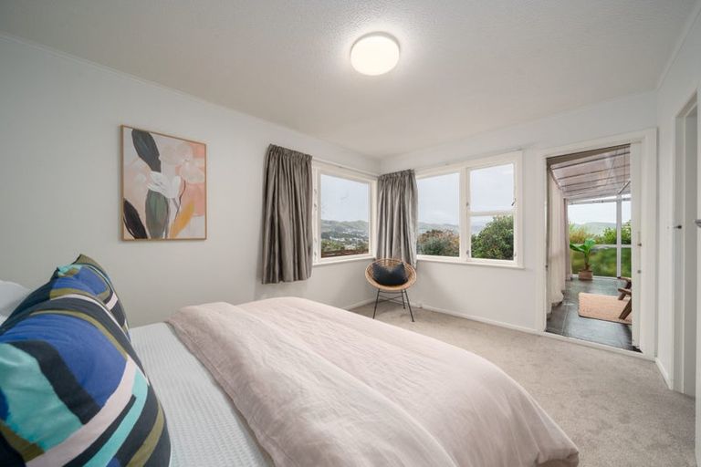 Photo of property in 128 Helston Road, Paparangi, Wellington, 6037