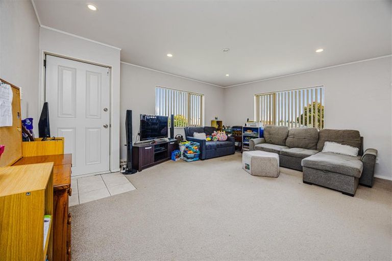 Photo of property in 4 Ksenia Drive, Flat Bush, Auckland, 2019
