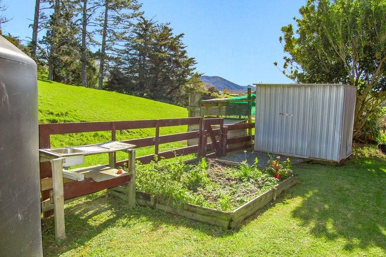 Photo of property in 82 Settlement Road, Kaiwaka, 0573