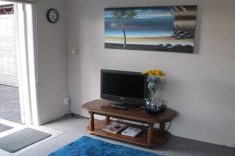 Photo of property in 31 Yorke Road, Haruru, 0204