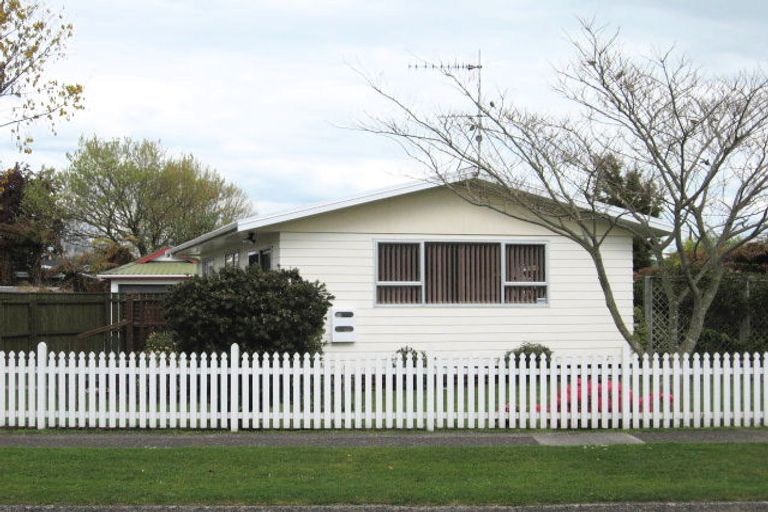 Photo of property in 8a Uta Street, Utuhina, Rotorua, 3015