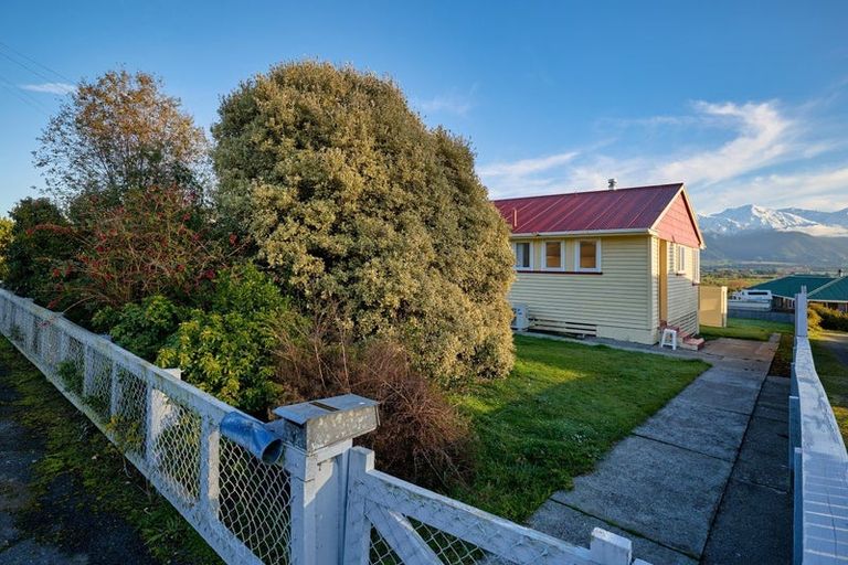 Photo of property in 14 Bayview Street, Kaikoura, 7300