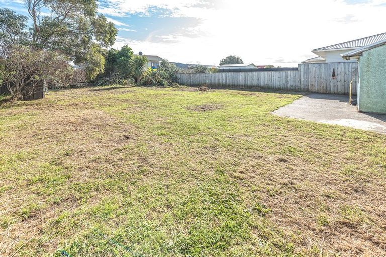 Photo of property in 5 Raupo Street, Castlecliff, Whanganui, 4501