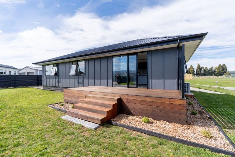 Photo of property in 9 Millar Place, Te Anau, 9679