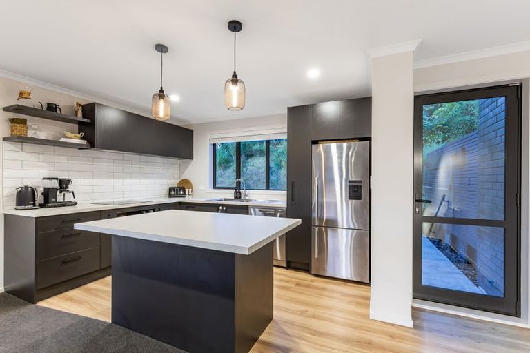 Photo of property in 7 Holystone Road, Whitby, Porirua, 5024