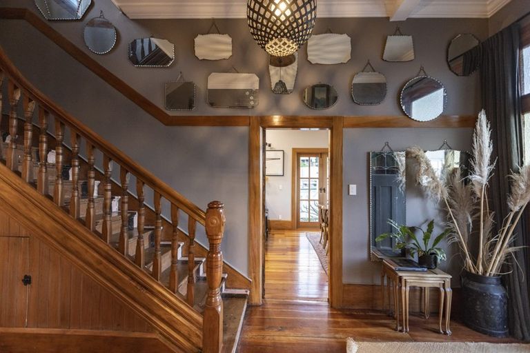 Photo of property in 16 Brewster Street, Bluff Hill, Napier, 4110