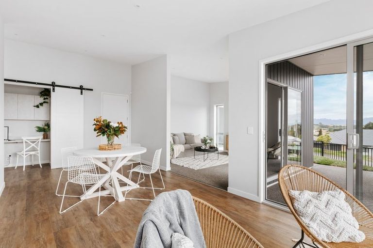 Photo of property in 16 Te Kaka Place, Omokoroa, 3114