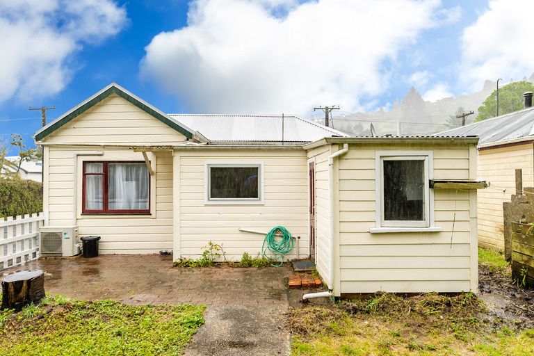 Photo of property in 54 Selwyn Street, North East Valley, Dunedin, 9010