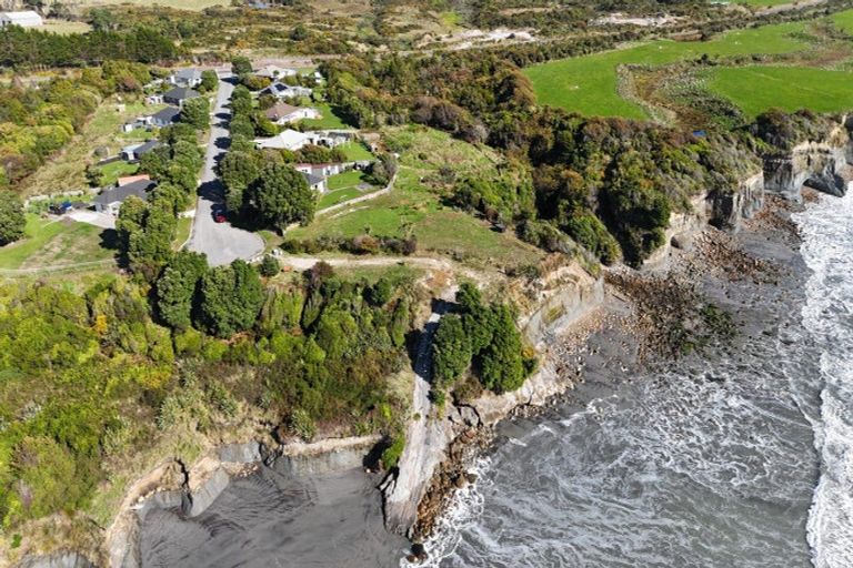 Photo of property in 2 Larsen Street, Cape Foulwind, Westport, 7892