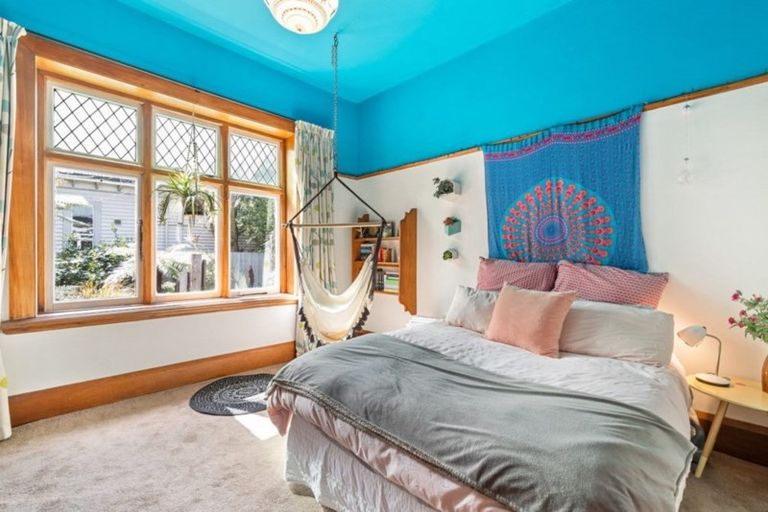 Photo of property in 216 Geraldine Street, Edgeware, Christchurch, 8013