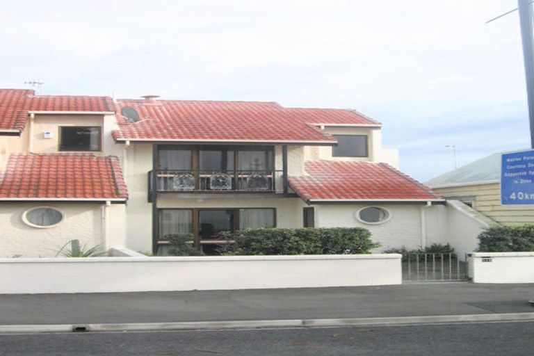 Photo of property in 515-521 Marine Parade, Napier South, Napier, 4110